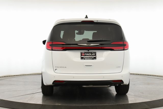 New 2026 Chrysler Pacifica Select image 11