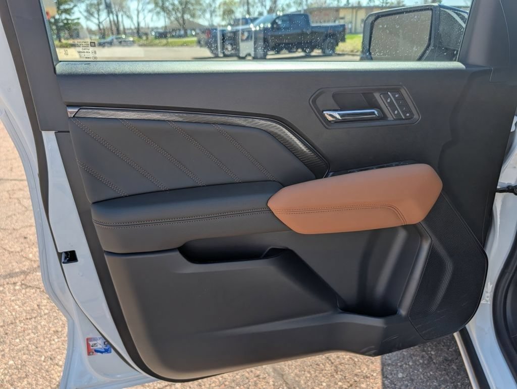 New 2026 GMC Canyon AT4 w/ Technology Plus Package AWD/4WD image 36
