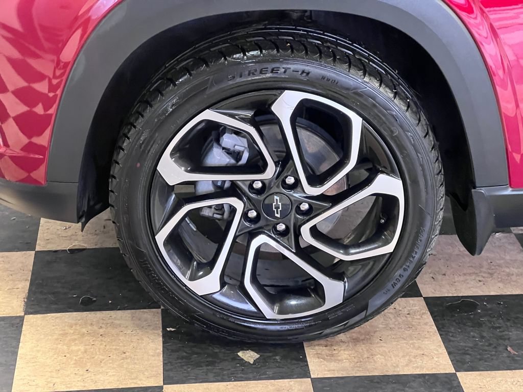 Used 2024 Chevrolet Trax RS w/ Driver Confidence Package FWD image 43