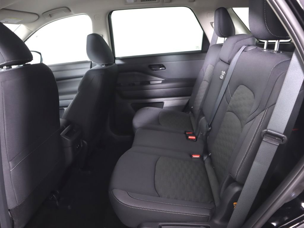 New 2026 Nissan Pathfinder SV image 28