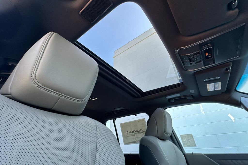 New 2026 Lexus LX 700h Overtrail image 18