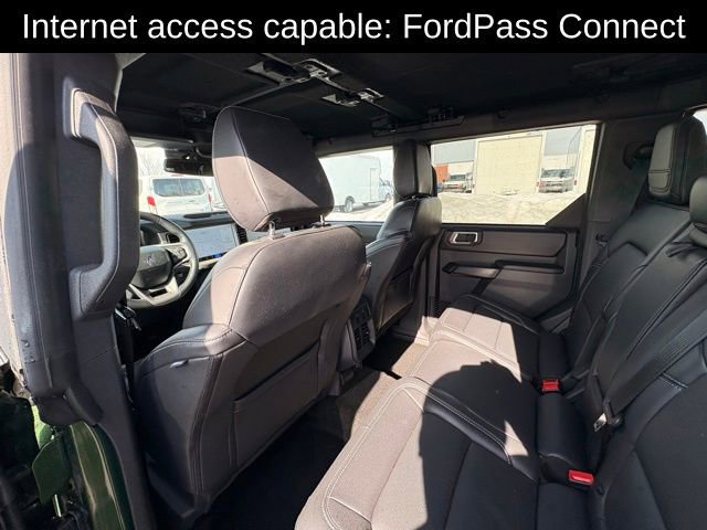 Used 2025 Ford Bronco Outer Banks image 12