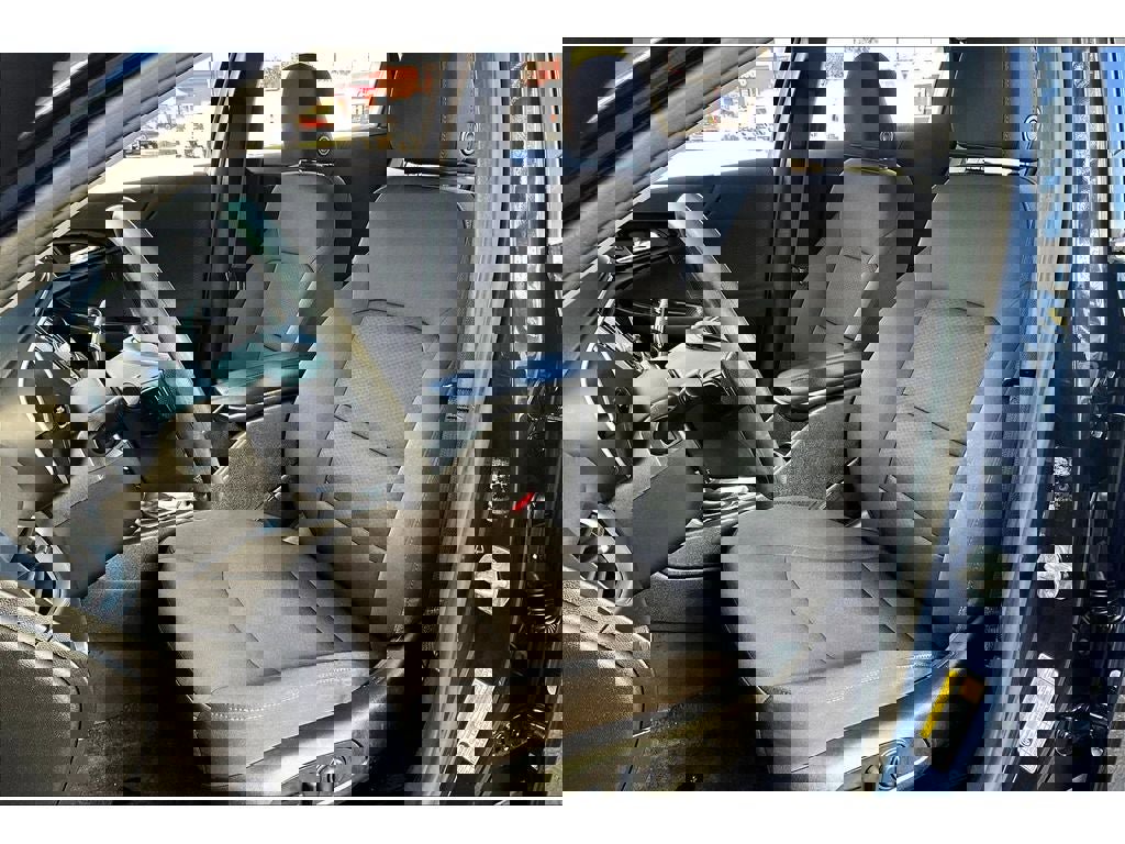 Used 2022 Chevrolet Malibu LT image 27