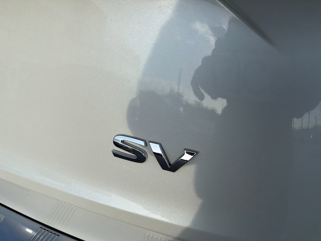 Used 2021 Nissan Rogue SV w/ Premium Package FWD image 12