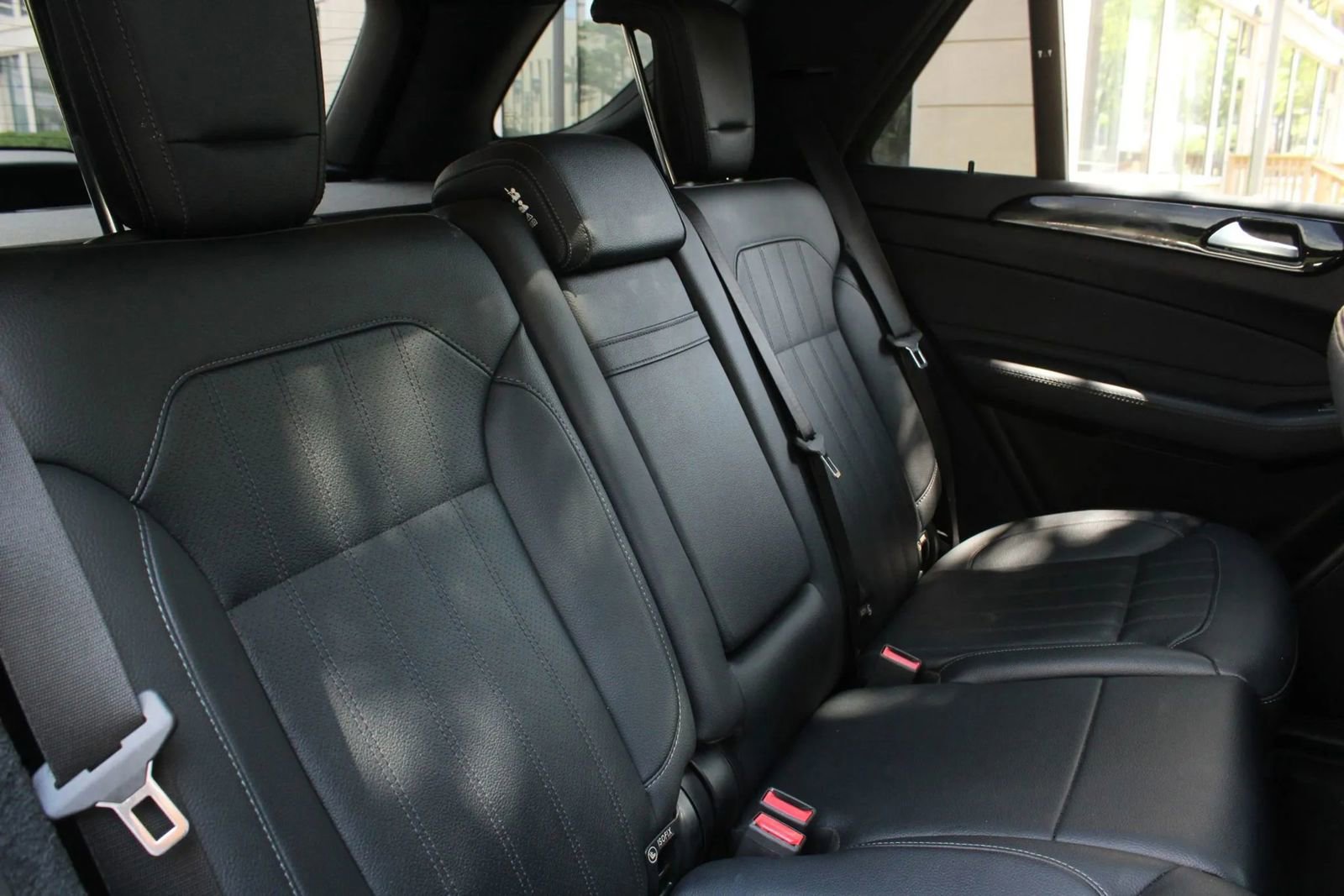 Used 2017 Mercedes-Benz GLE 43 AMG 4MATIC w/ Premium 2 Package image 34