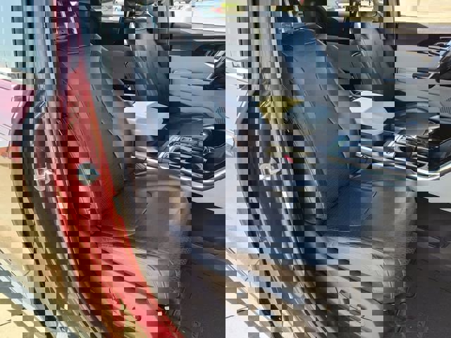 Used 2022 Kia Carnival SX Prestige image 25