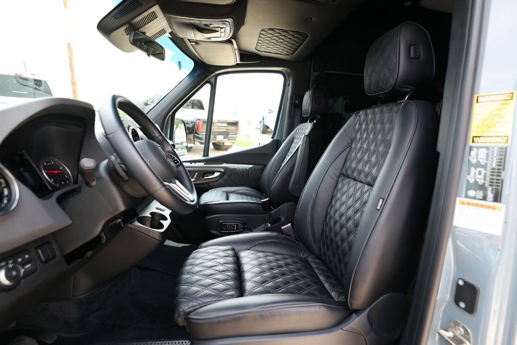 Used 2020 Mercedes-Benz Sprinter 3500 image 32
