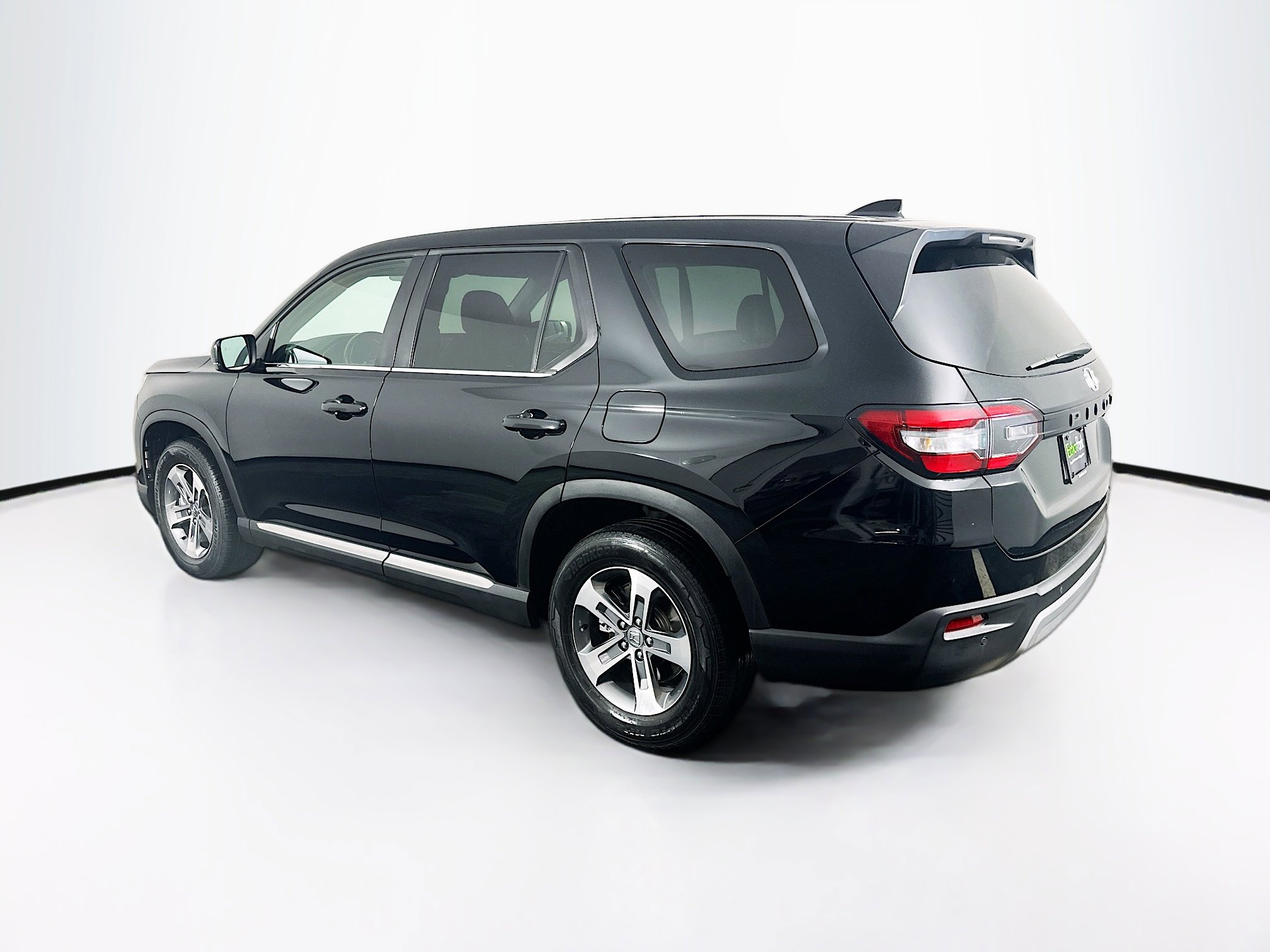 Used 2024 Honda Pilot EX-L image 5