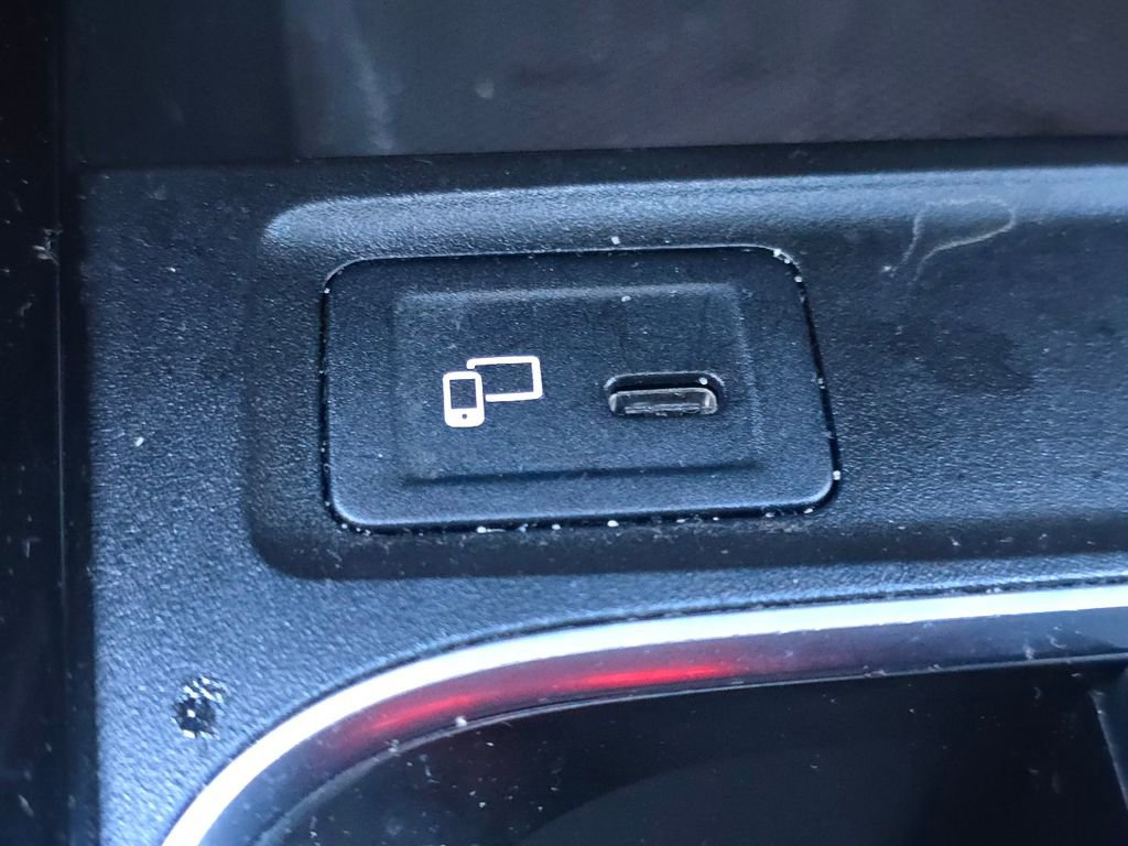 Certified 2022 Mercedes-Benz GLB 250 4MATIC image 31