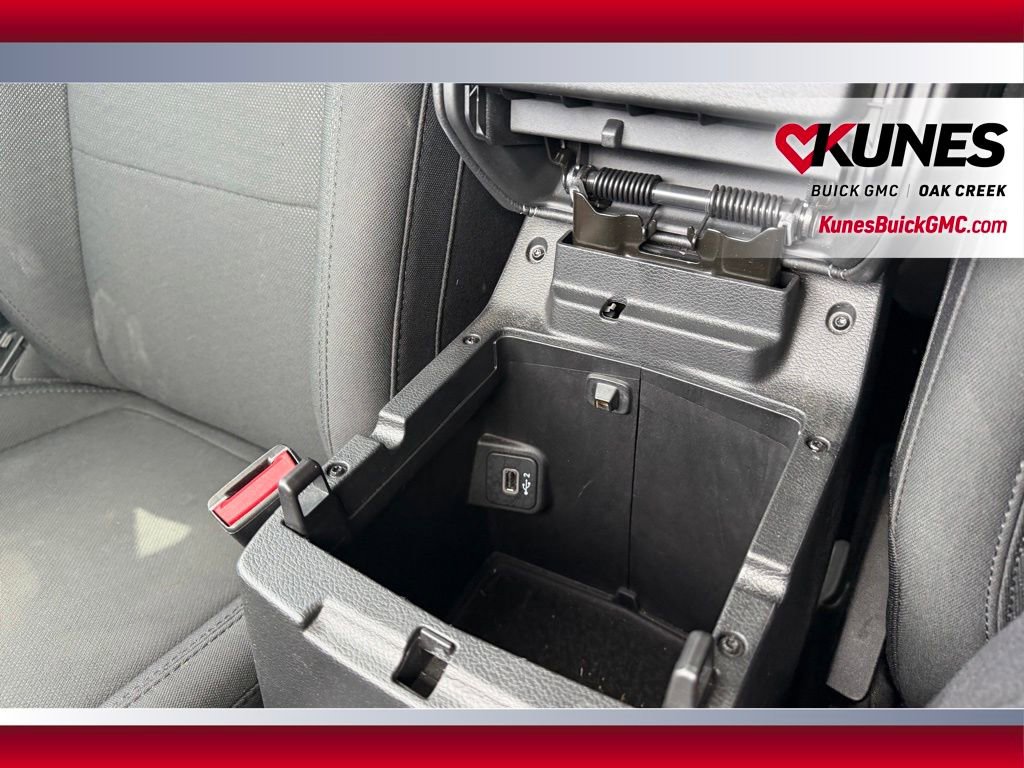 Used 2021 Jeep Wrangler Unlimited Sahara w/ Uconnect 4C Nav & Sound Group AWD/4WD image 11