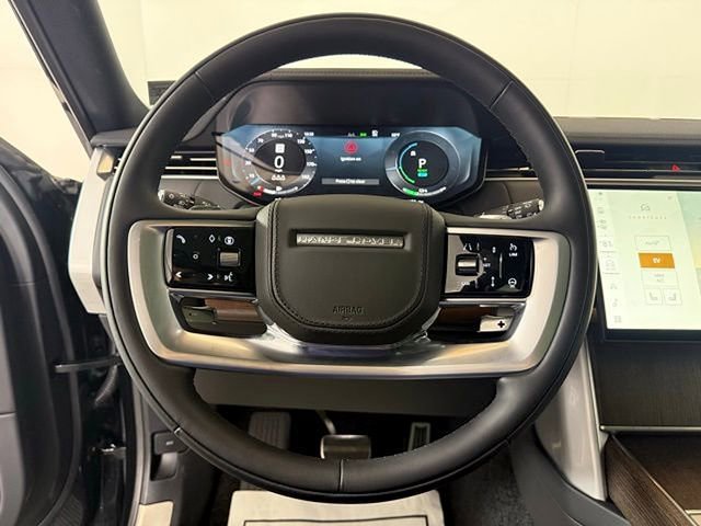 New 2025 Land Rover Range Rover SE image 38