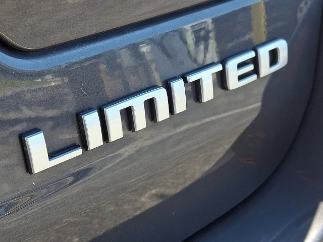 Used 2025 Jeep Grand Cherokee Limited AWD/4WD image 30