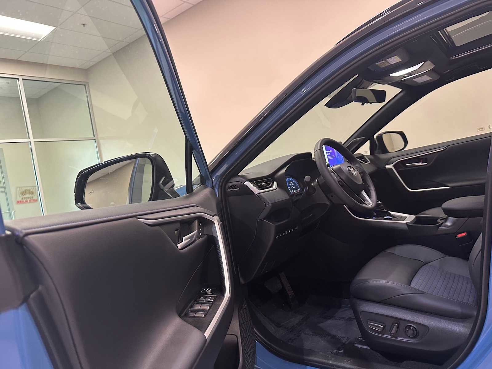 Certified 2025 Toyota RAV4 XSE image 24