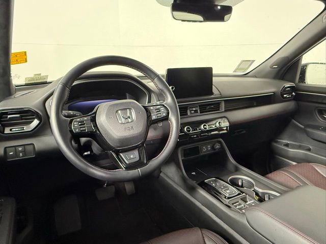 Used 2025 Honda Pilot Black Edition image 41