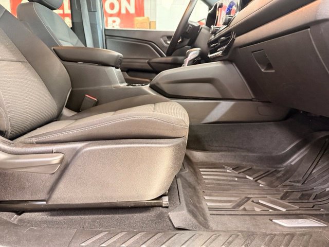 Used 2023 Chevrolet Colorado LT AWD/4WD image 26