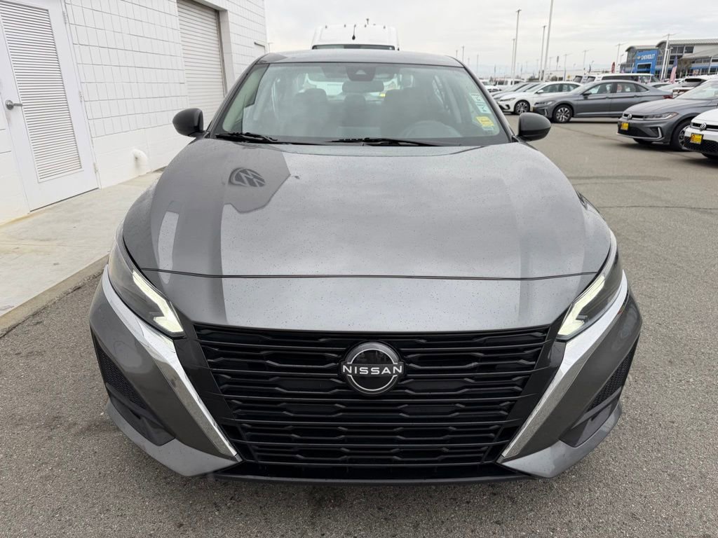 Used 2024 Nissan Altima 2.5 SV FWD image 9