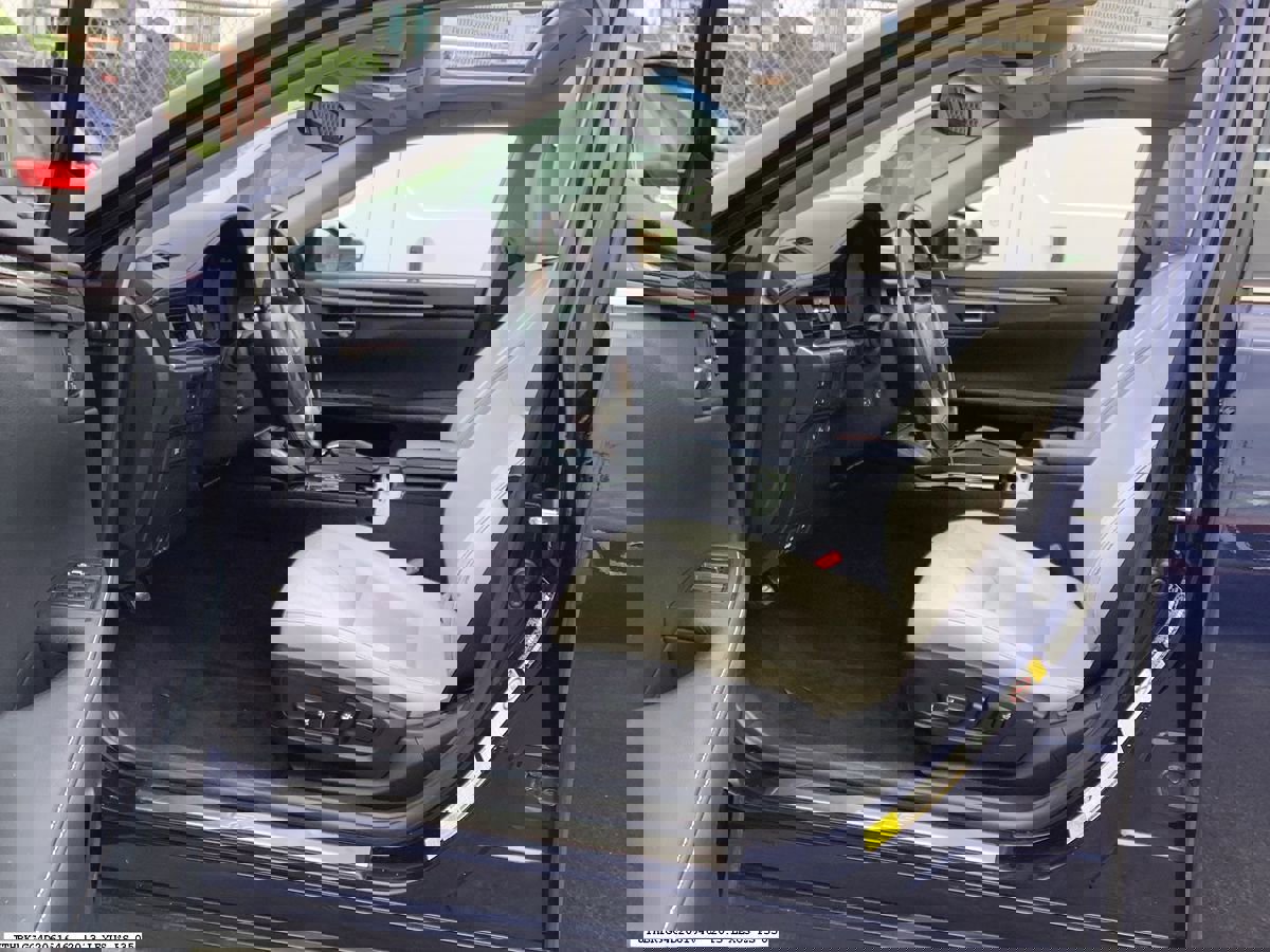 Used 2013 Lexus ES 350 w/ Luxury Pkg FWD image 10