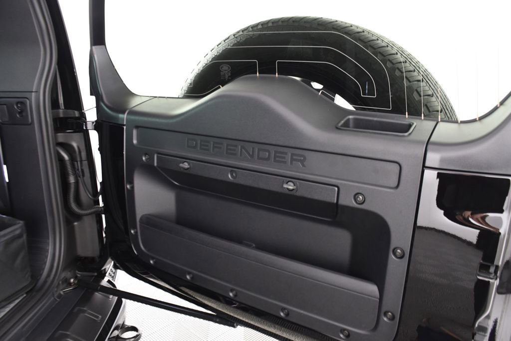 Used 2026 Land Rover Defender 110 AWD/4WD image 25