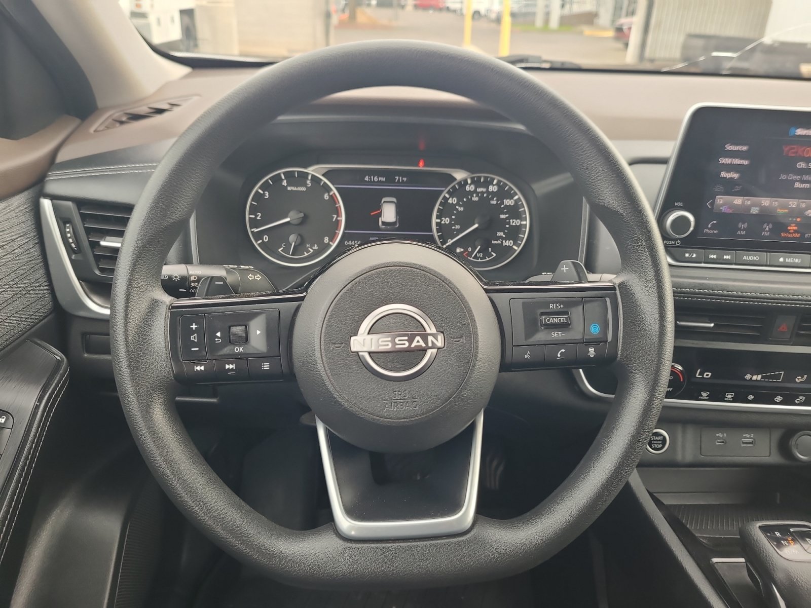 Used 2023 Nissan Rogue SV AWD/4WD image 16
