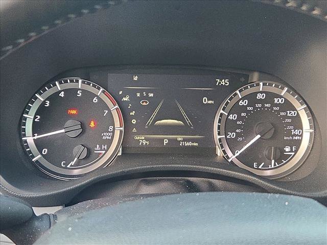 Used 2024 Toyota Highlander LE FWD image 9