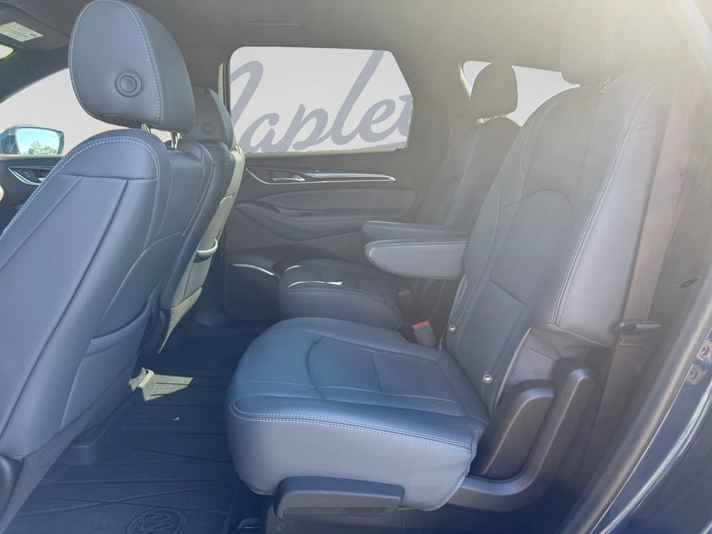 Used 2022 Buick Enclave Essence w/ LPO, Touring Package AWD/4WD image 28