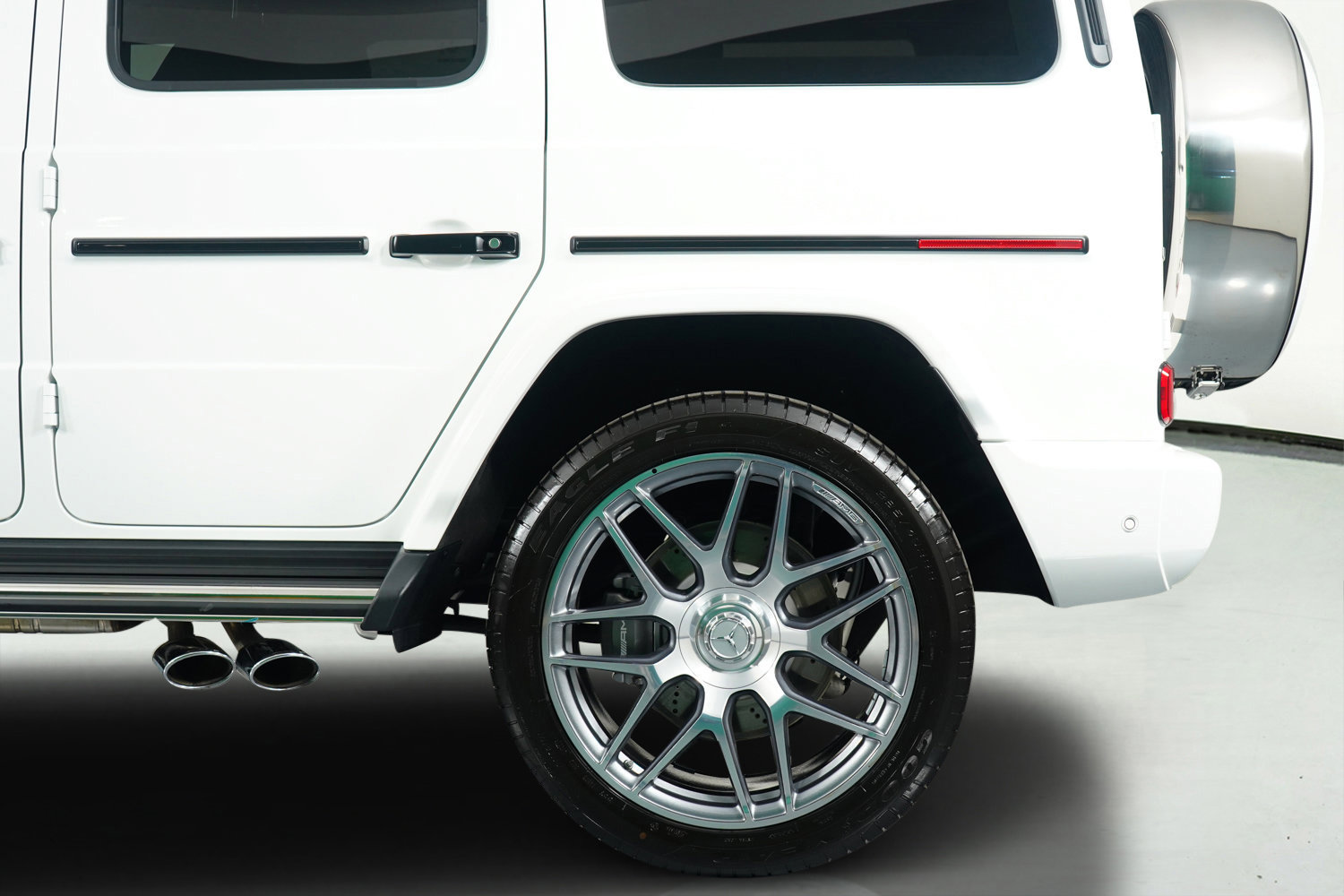 Used 2025 Mercedes-Benz G 63 AMG 4MATIC image 13