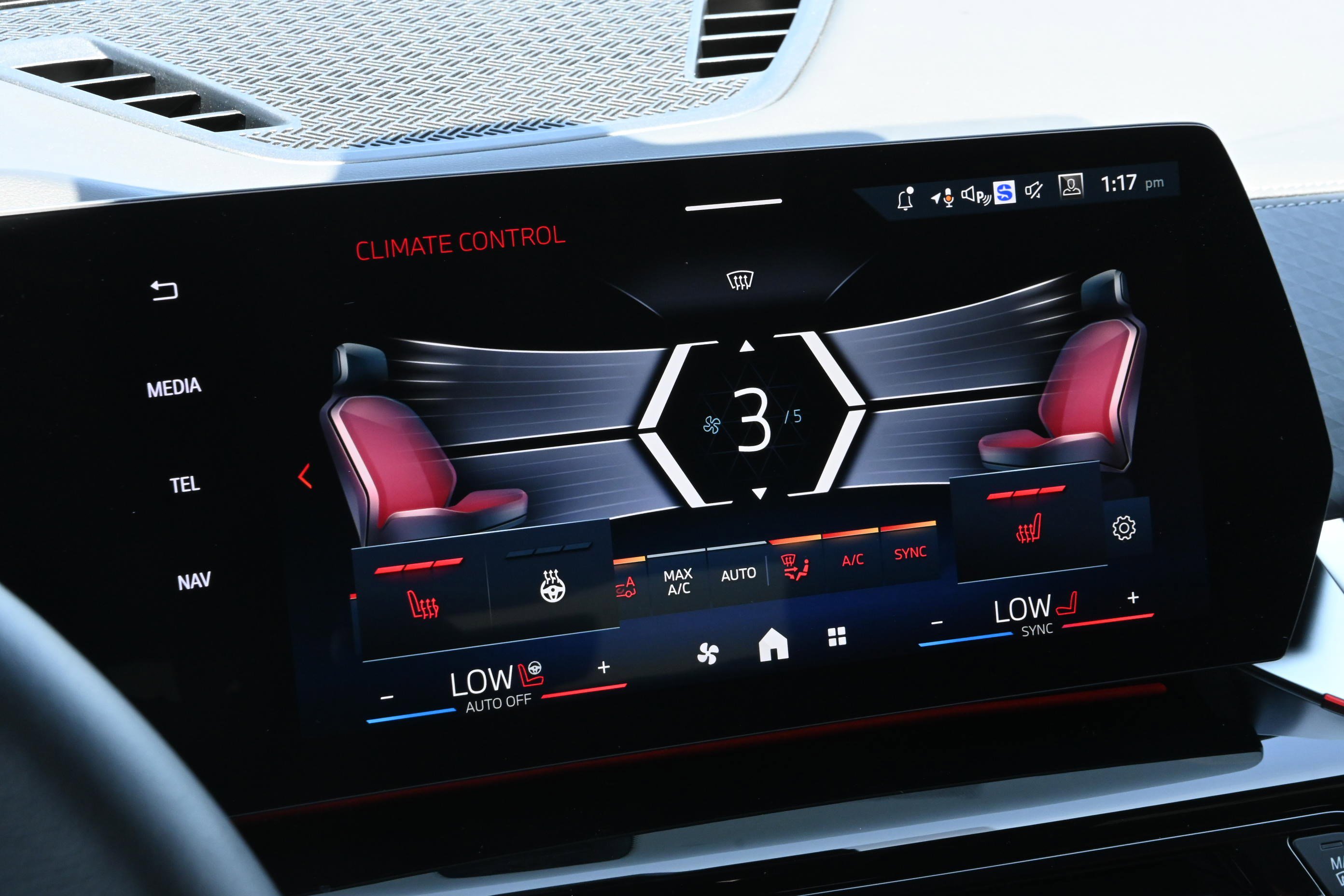 Certified 2025 BMW X2 xDrive28i image 18