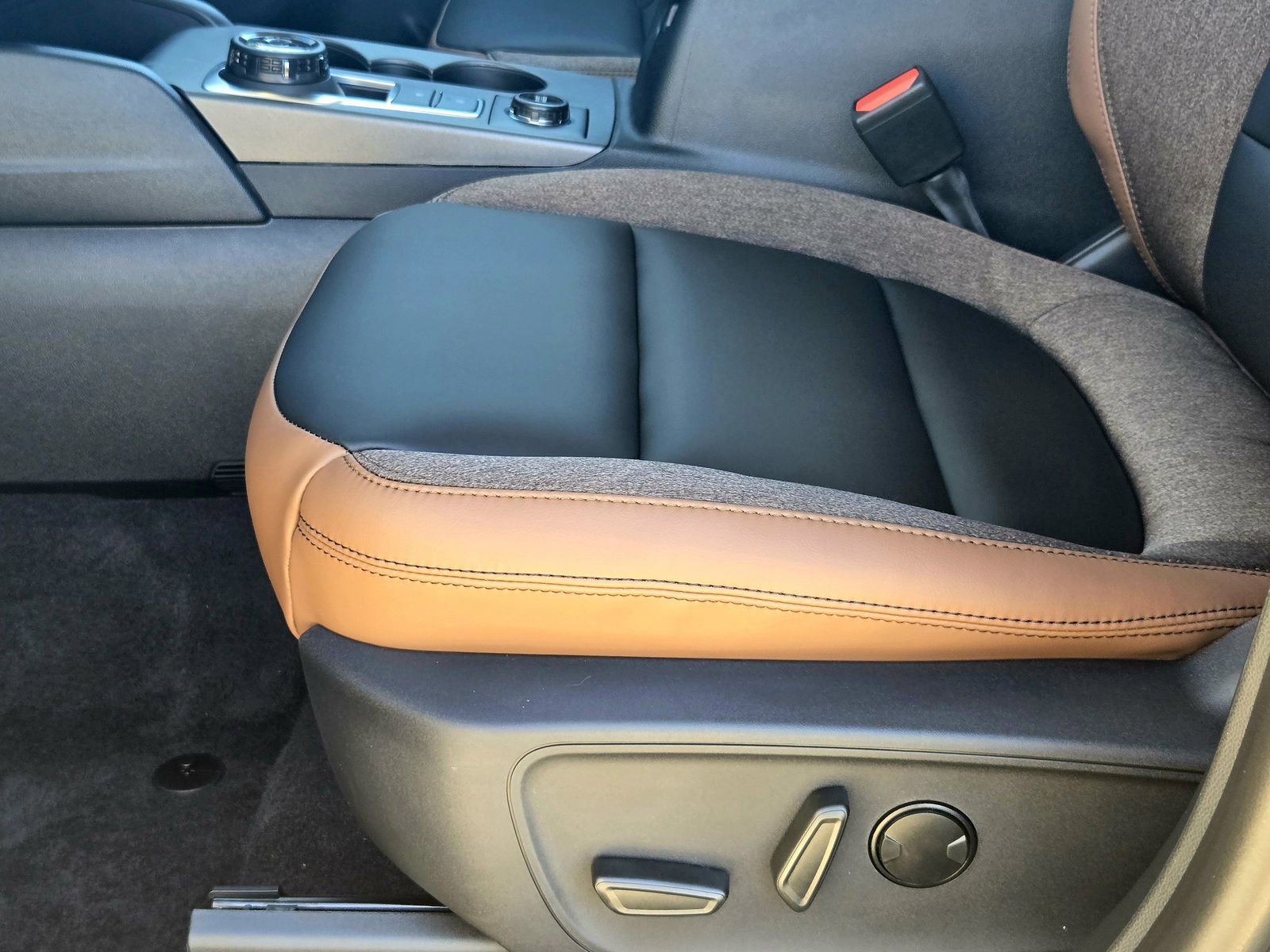 New 2025 Ford Bronco Sport Outer Banks w/ Outer Banks Tech Package+ AWD/4WD image 25