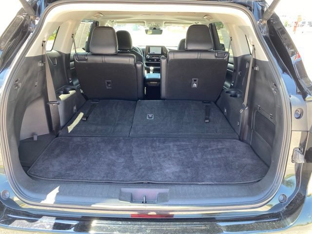 Certified 2025 Toyota Highlander XLE AWD/4WD image 4