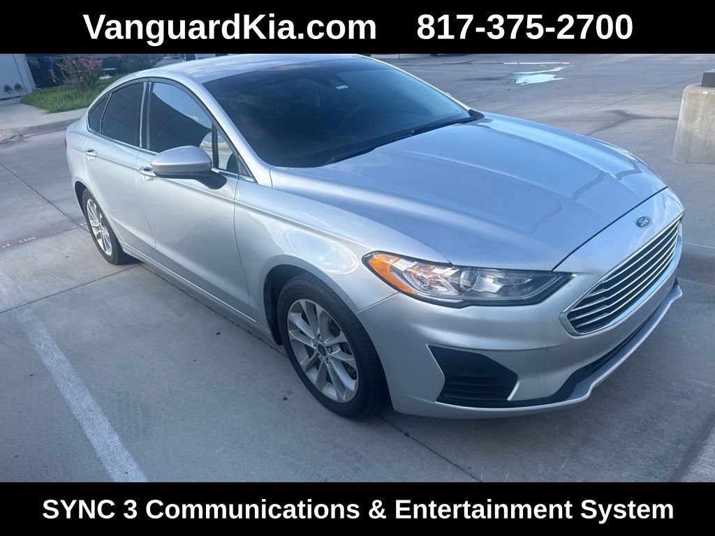 Used 2019 Ford Fusion SE FWD image 2