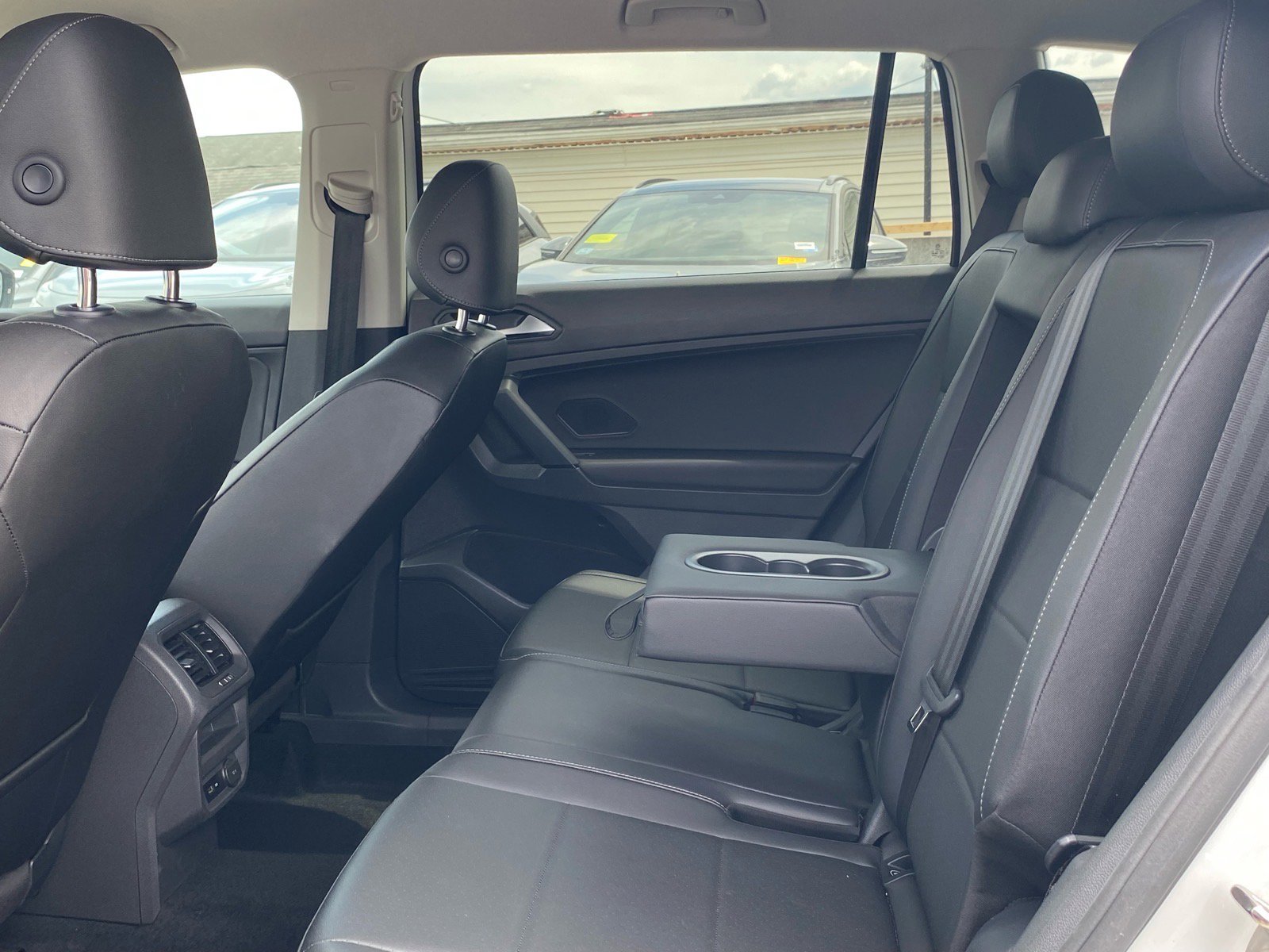 Used 2019 Volkswagen Tiguan SE AWD/4WD image 18