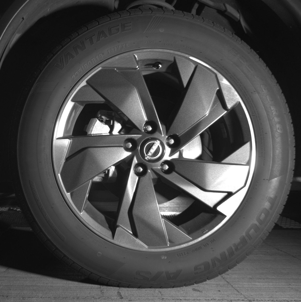 Used 2025 Nissan Rogue SV image 12