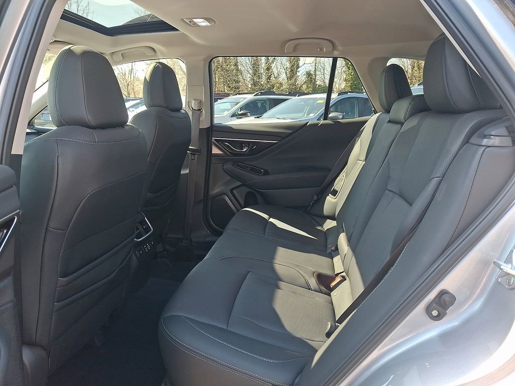 Used 2023 Subaru Outback Limited image 10
