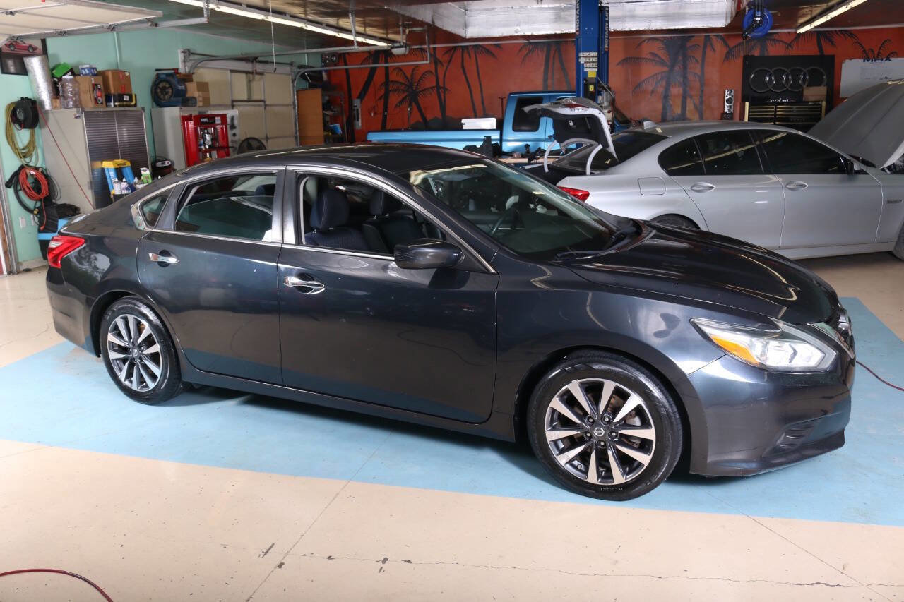 Used 2017 Nissan Altima 2.5 SV FWD image 8