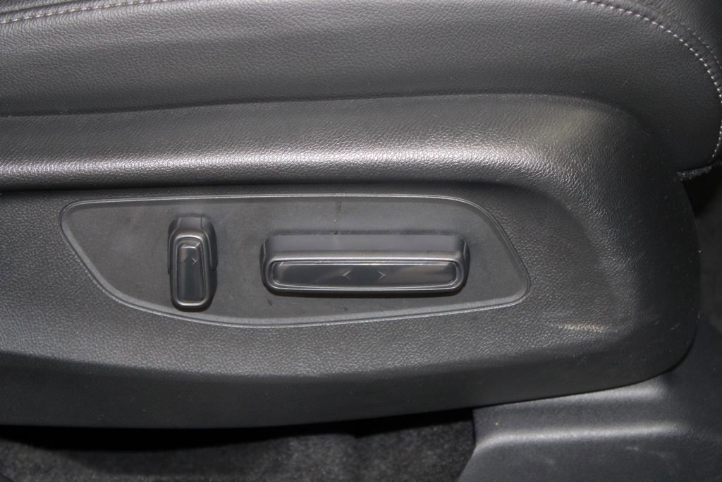 Used 2025 Honda CR-V EX-L image 25