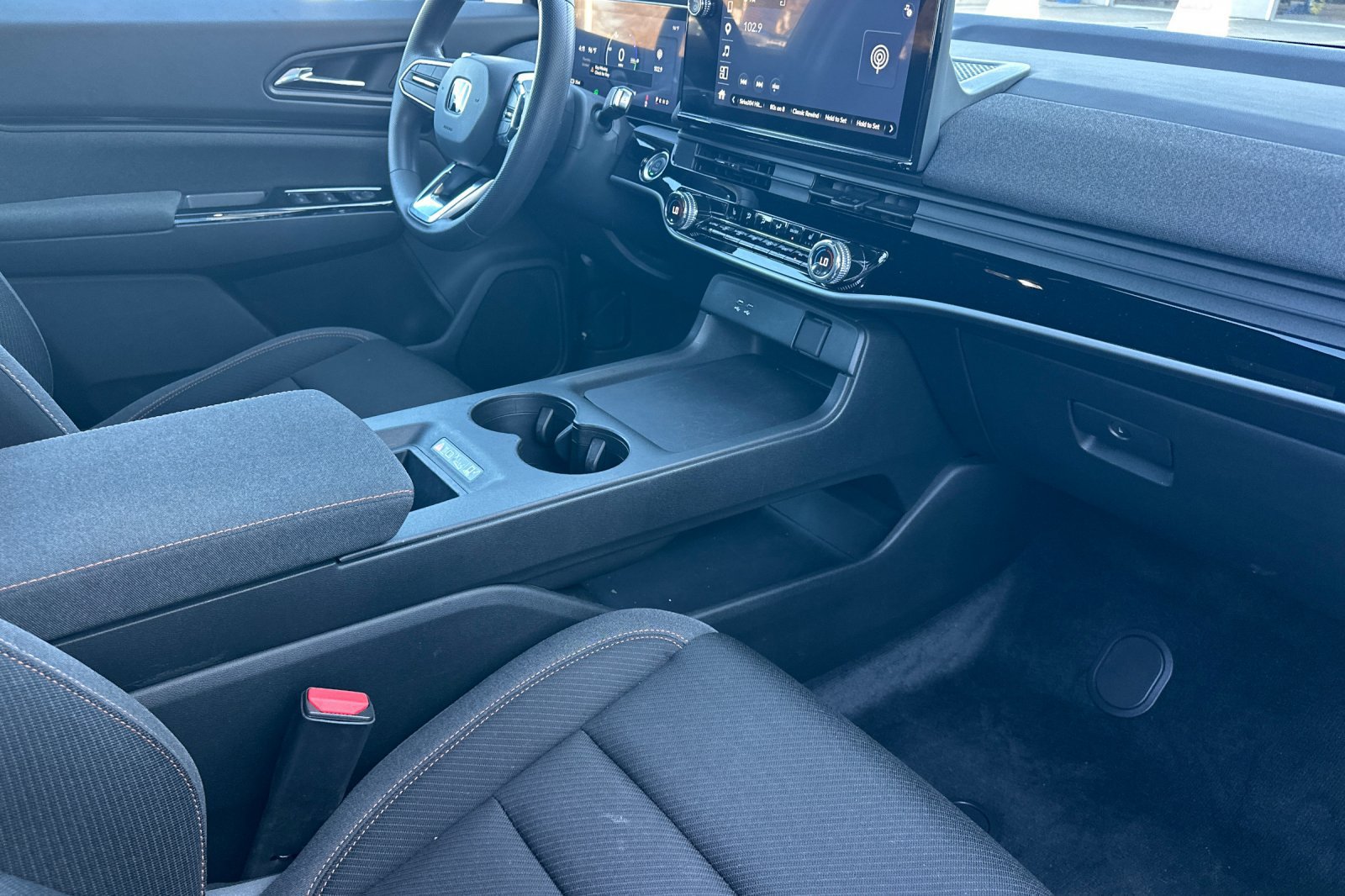 Used 2025 Honda Prologue Eco image 16