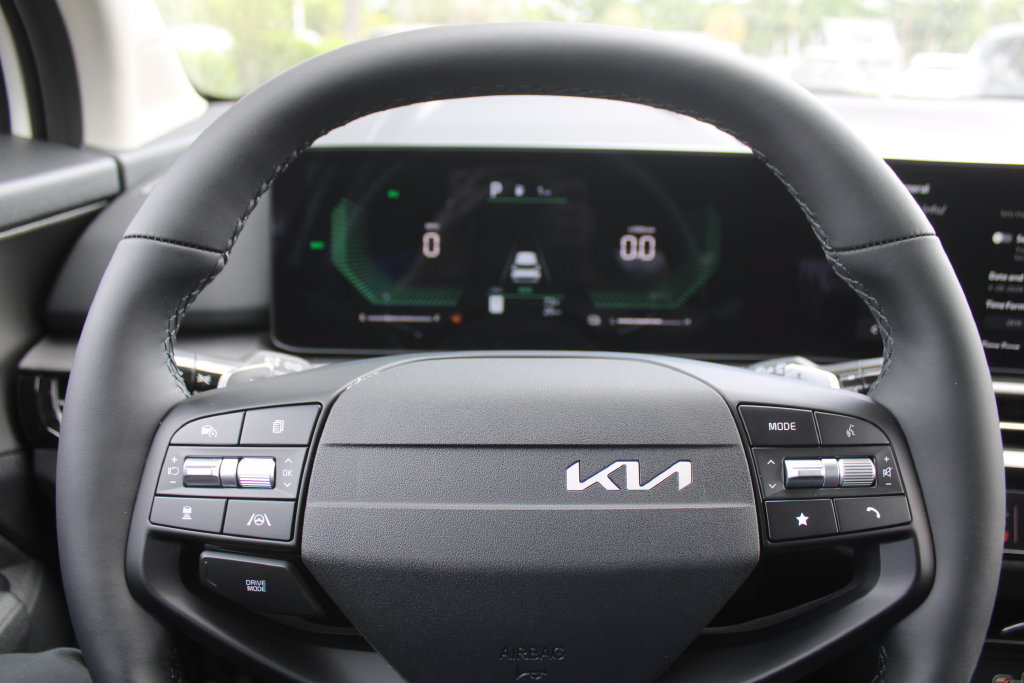 New 2027 Kia Sportage LX FWD image 23