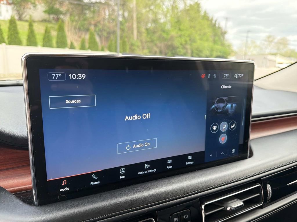 Used 2022 Lincoln Nautilus Reserve image 24