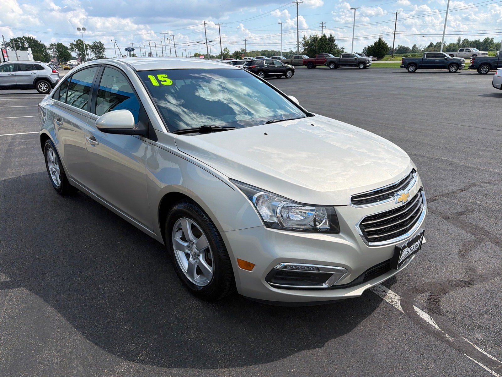 Used 2015 Chevrolet Cruze LT w/ Technology Package FWD image 7