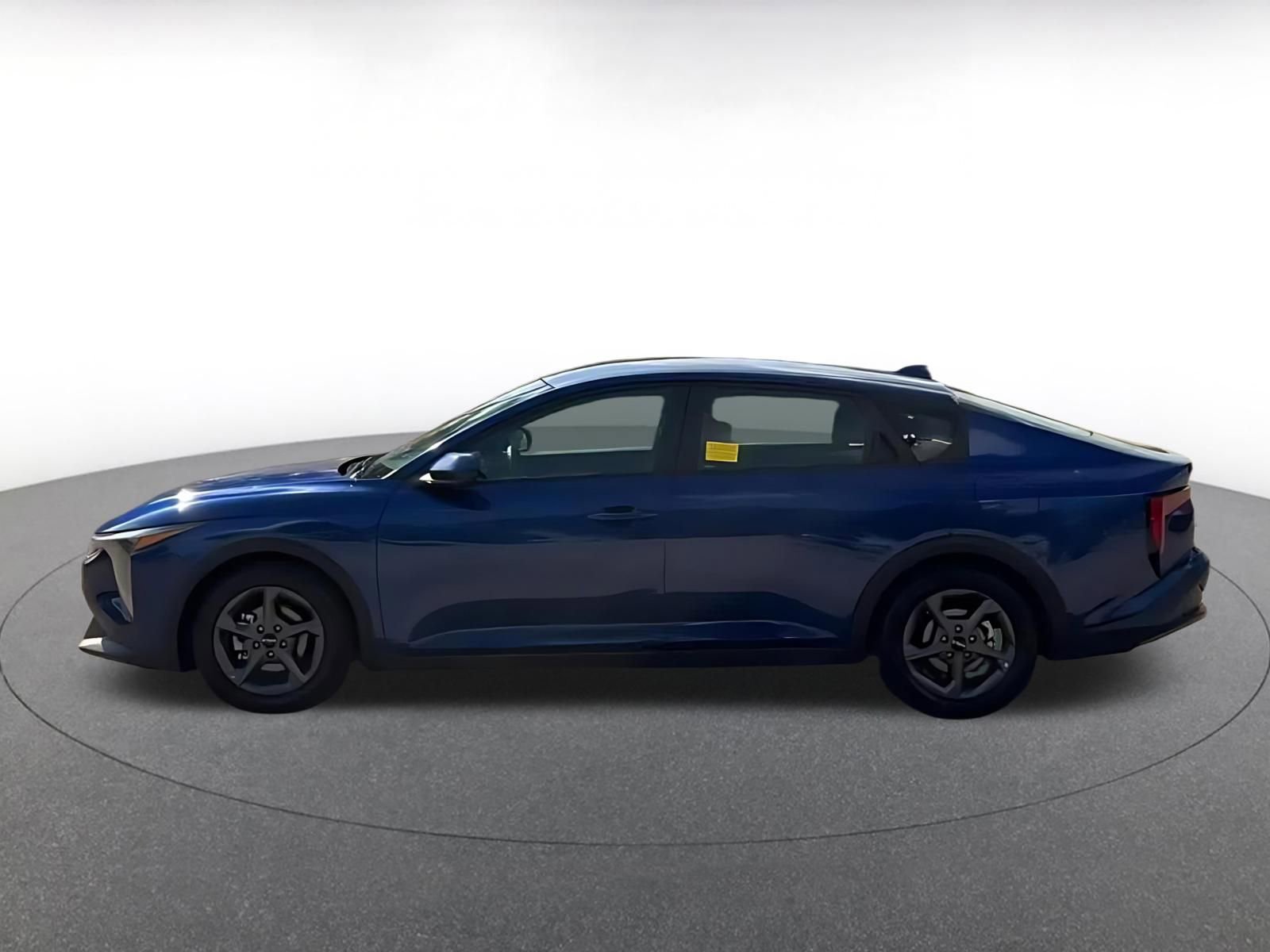 Used 2025 Kia K4 LXS image 9