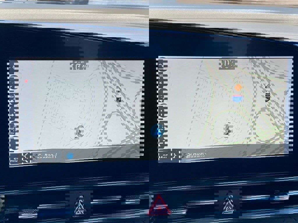 Used 2025 Hyundai Elantra SEL image 21