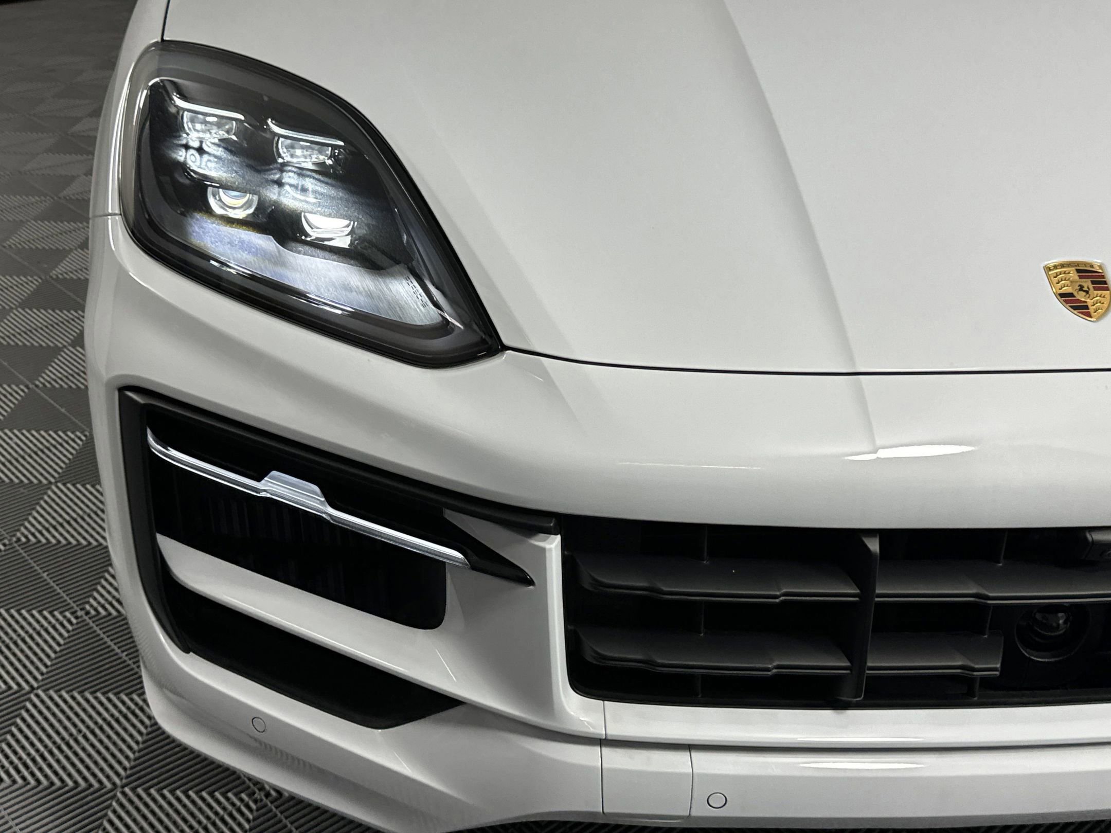 Certified 2025 Porsche Cayenne S image 11