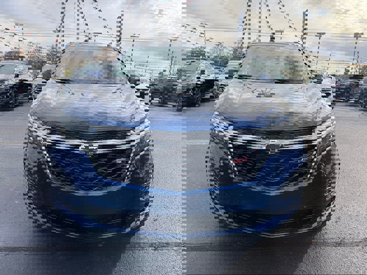 Used 2022 Chevrolet Equinox RS w/ Infotainment Package image 2