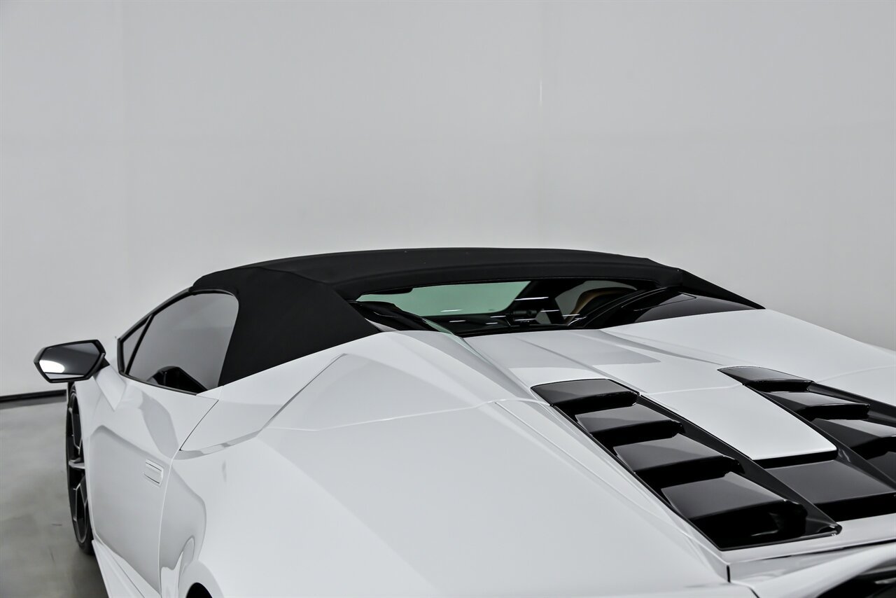 Used 2020 Lamborghini Huracan EVO AWD/4WD image 19