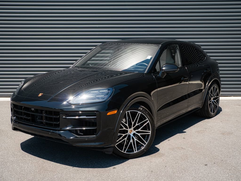 Used 2025 Porsche Cayenne GTS image 1