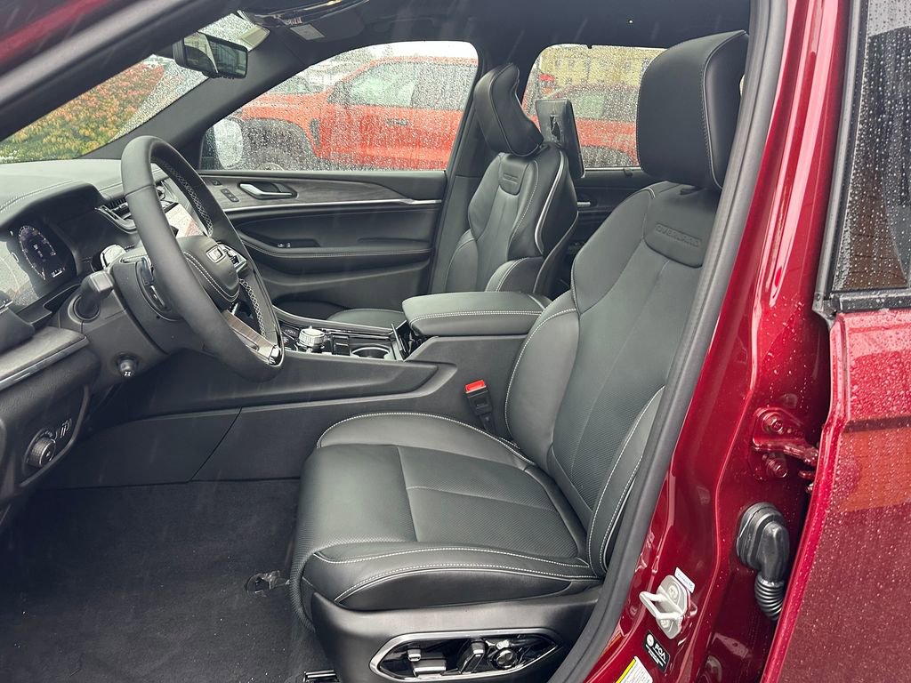 New 2024 Jeep Grand Cherokee L Overland w/ Advanced Protech Group III AWD/4WD image 19