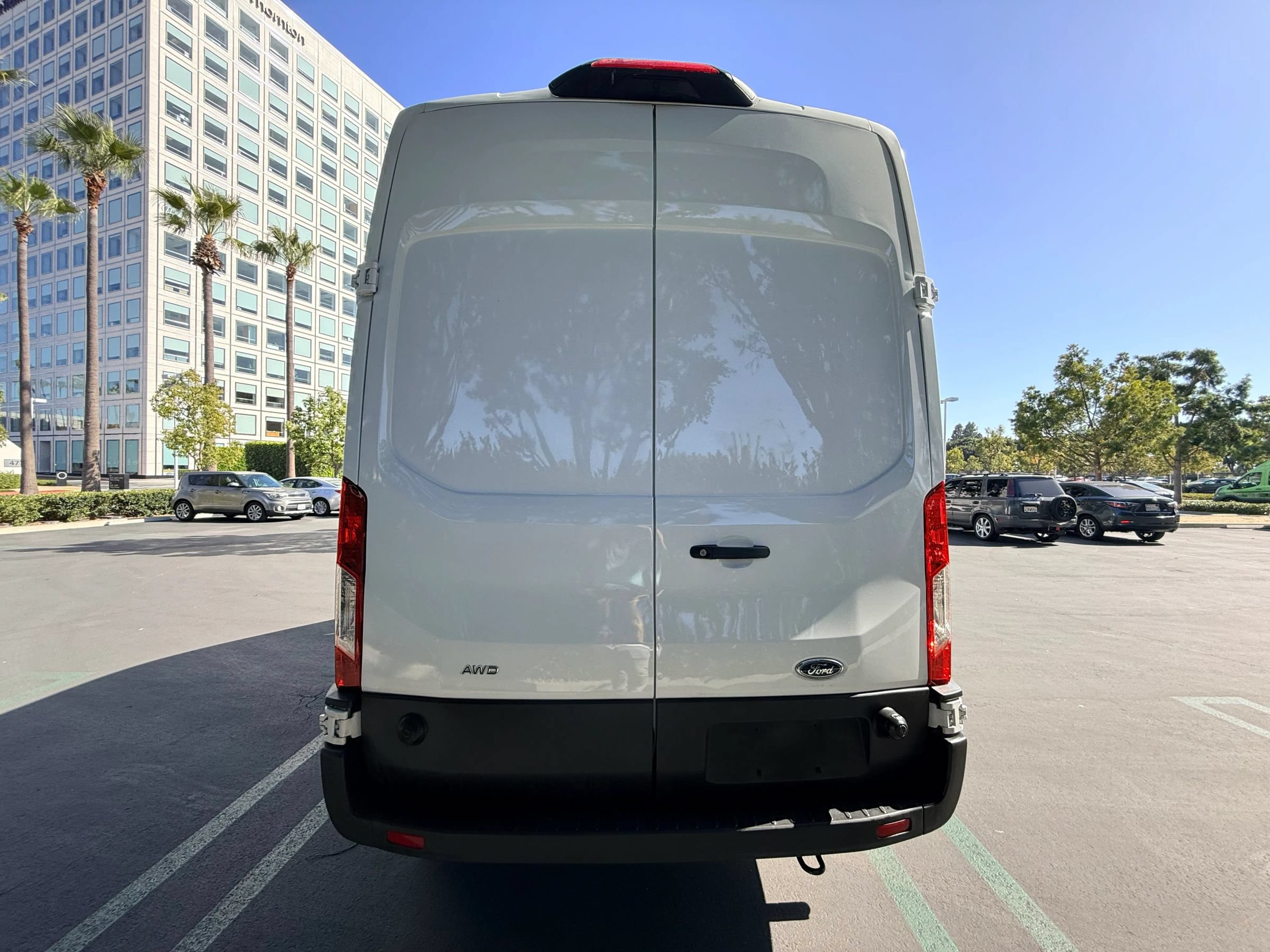 Used 2024 Ford Transit 250 148 High Roof AWD image 4