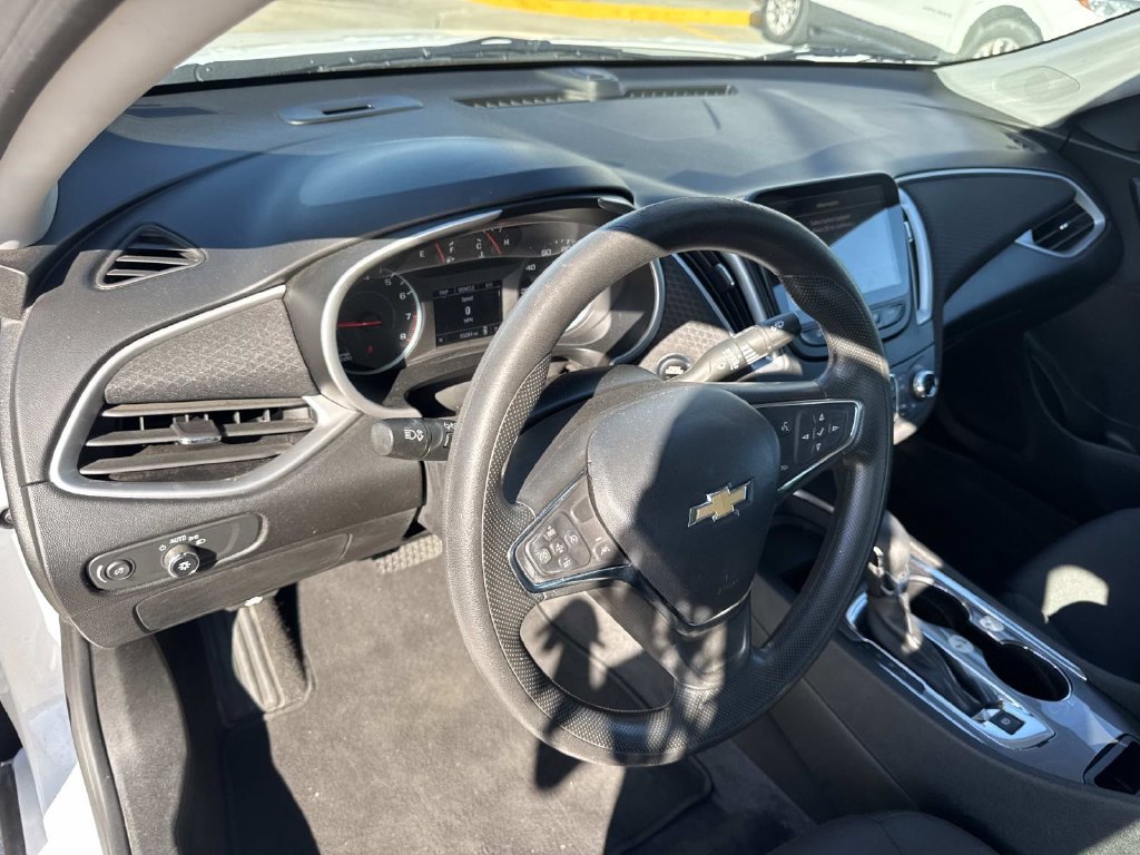 Used 2024 Chevrolet Malibu LT FWD image 22