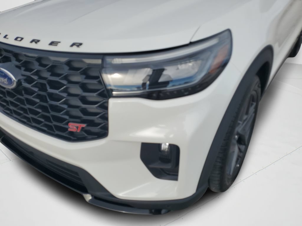 Used 2025 Ford Explorer ST AWD/4WD image 27