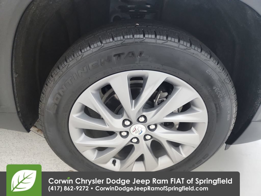 Used 2025 Buick Enclave Preferred AWD/4WD image 33